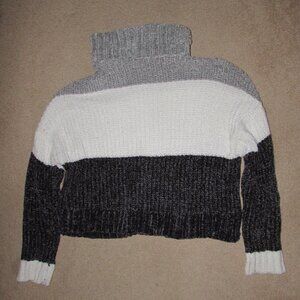 EUC Poof Apparel Black, White and Grey Color-block Super Soft Cable-knit Sweater